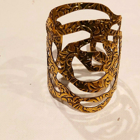 3/$30 Bronze Bracelet - Picture 4 of 5